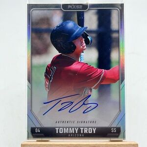 Tommy Troy On-Card Auto